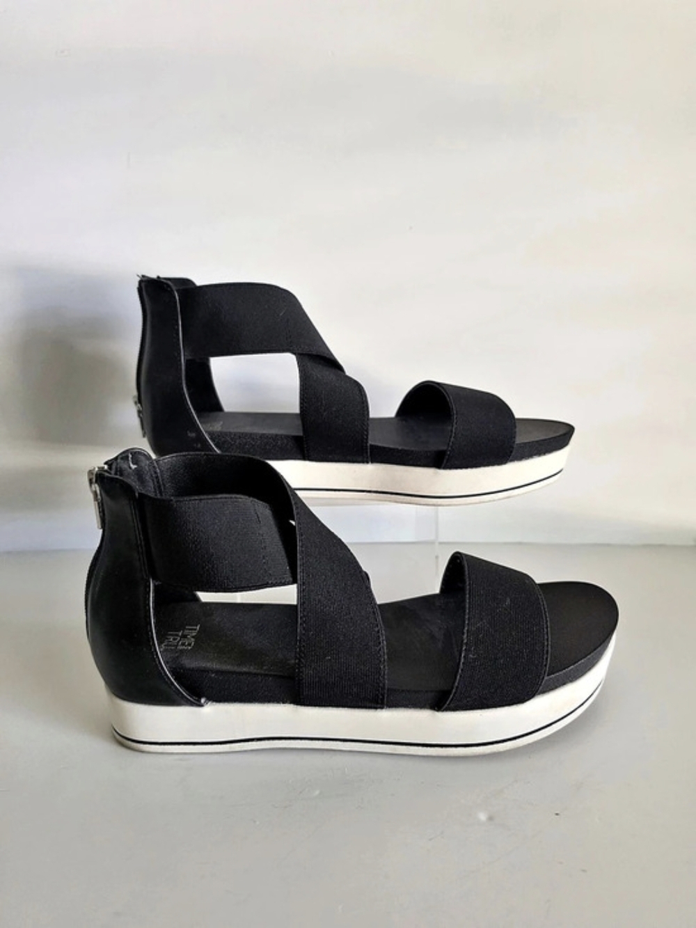 Time and Tru Black White Elastic Strap Platform Sandals 8W